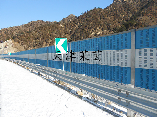 <a href=http://tools.sszanggu.cn/news_article?news_id=124>聲屏障</a>